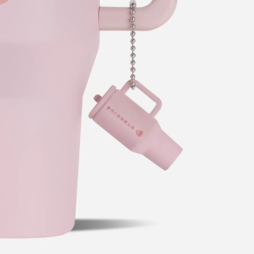 traveler-keychain-b7 Web-TravelerKeychainPhotos-PinkSand2.webp